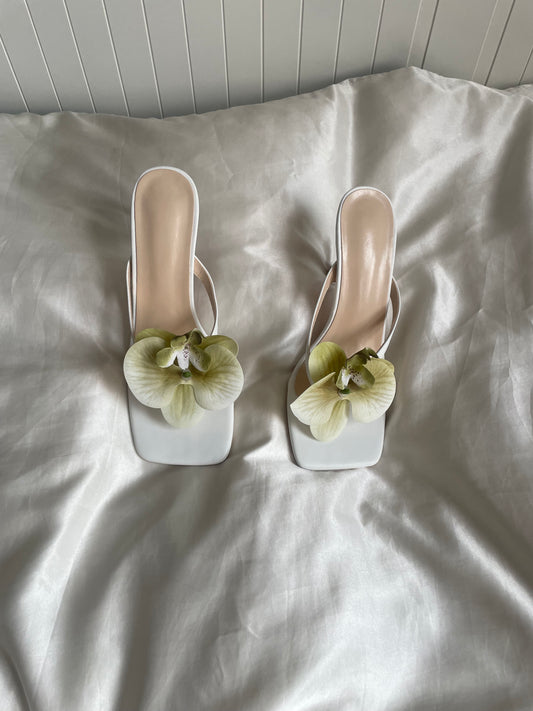 Green Orchid 🌸 (bigger shoe sizes)