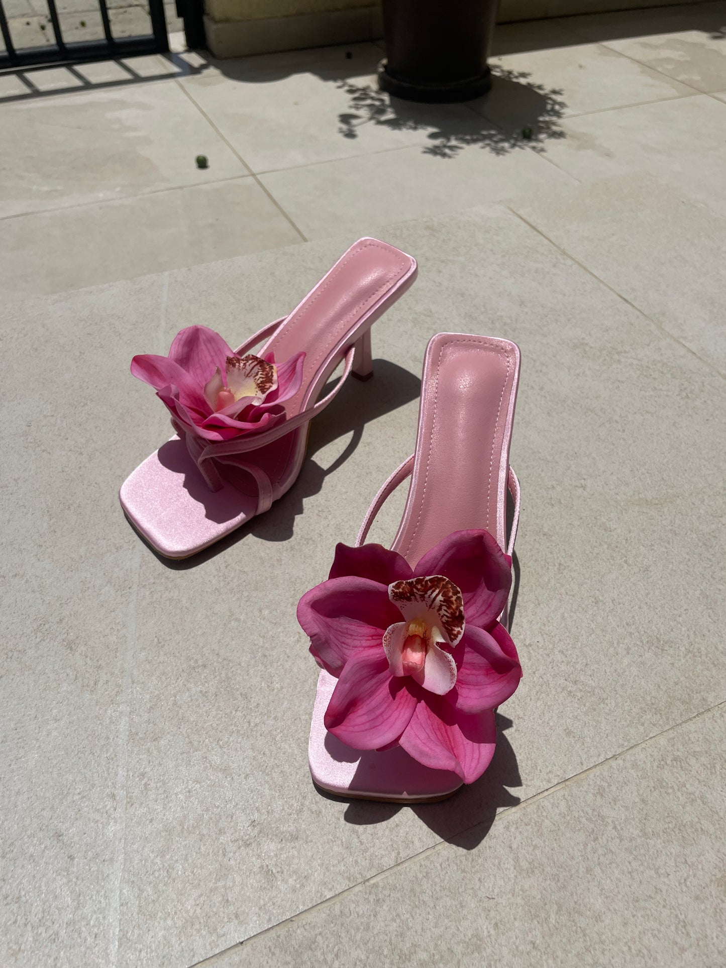 Angelina Light Pink Cymbidium Orchid Sandal