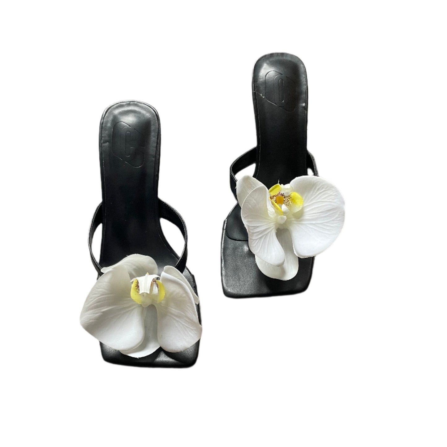 Artemis White Orchid Thong Sandal