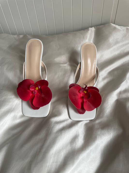 Red Orchid 🌸 (bigger shoe sizes)