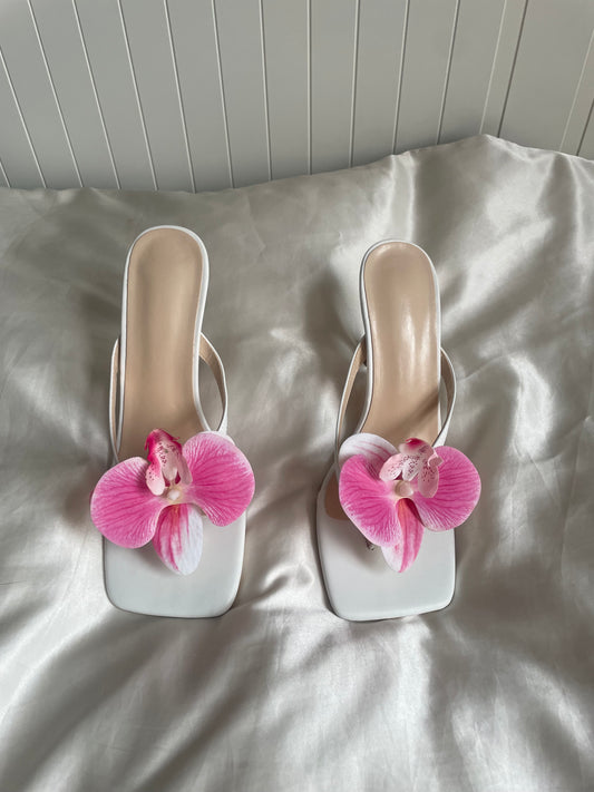 Rose Pink Orchid 🌸 (bigger shoe sizes)