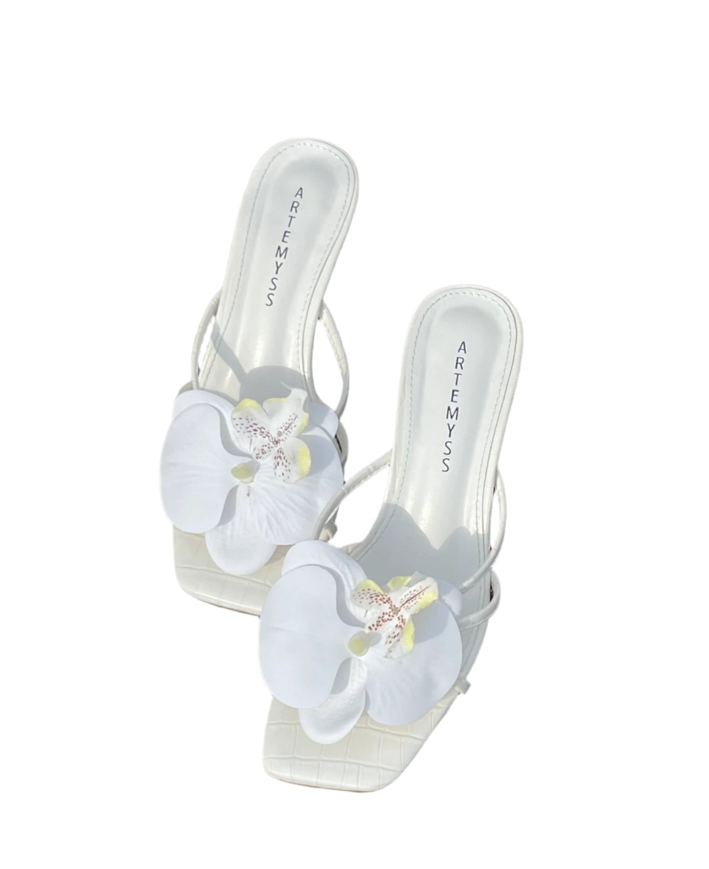 Artemis White Sandal