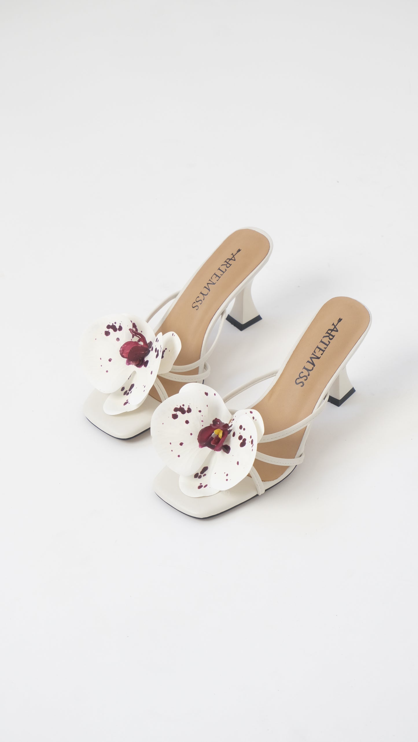 Joi Red and White Spotted Mule