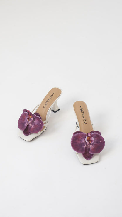 Lily Mule